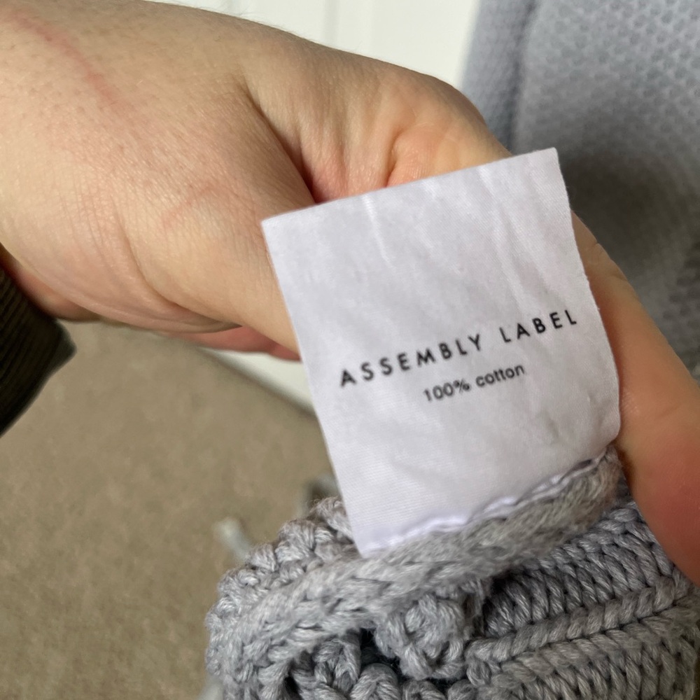 Assembly Label Grey Women's Sweater Sz 8 100% Cotton - Picture 3 of 6